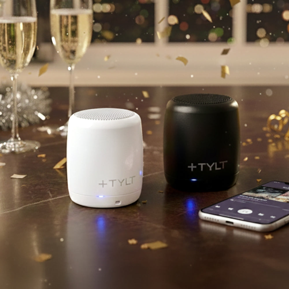 Salt-_-Pepr-Mini-Bluetooth-Speakers-1_cd3955e4-1221-47f0-8eb7-dbb191614ac3